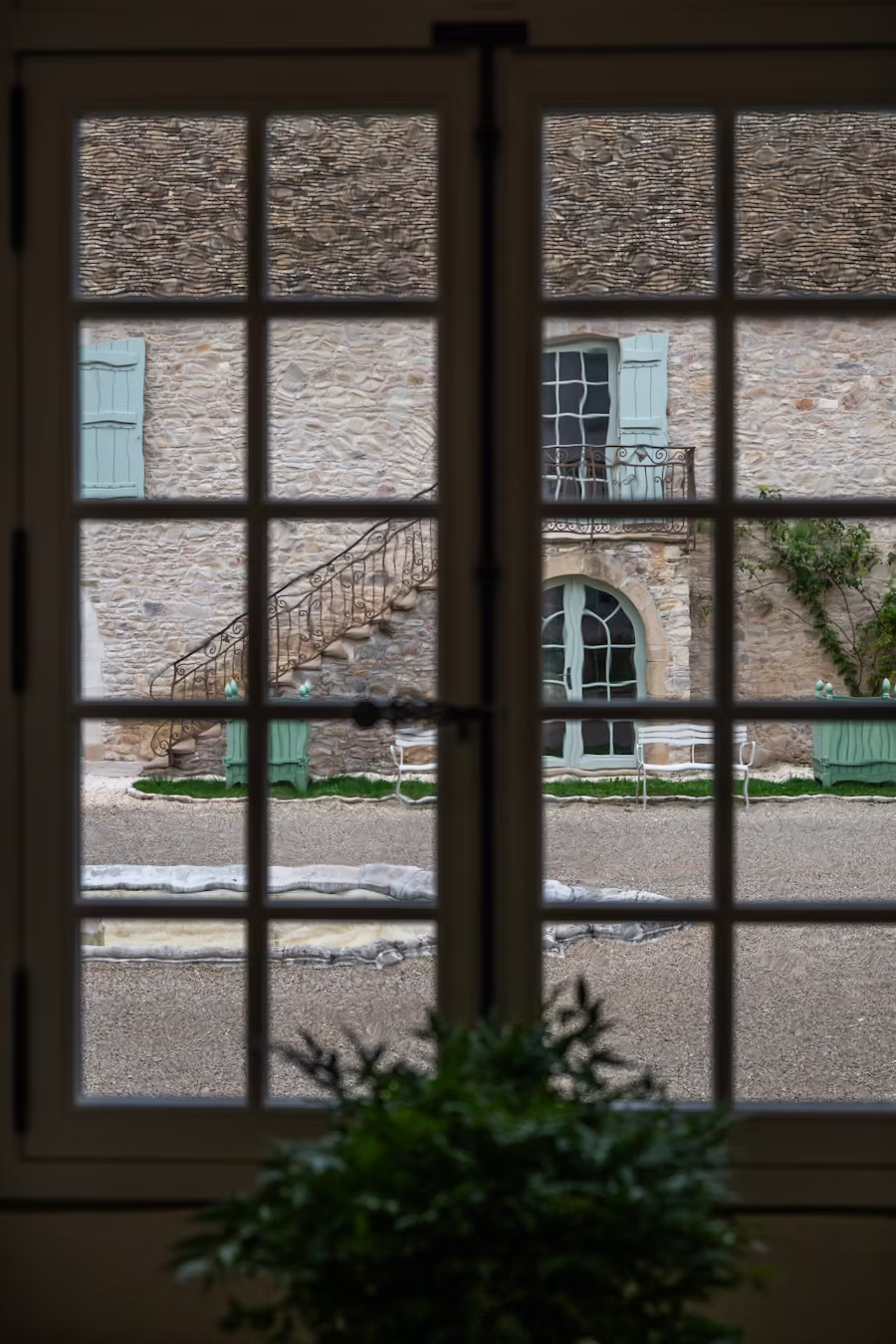 Application d'un enduit chaux sur un mur intérieur